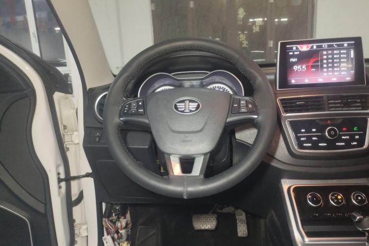 Used Bestune X40 2019 1.6L Automatic Luxury Version China V Emission Standard
