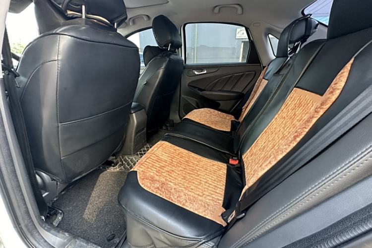 Used Chery Arrizo 7 2015 1.5T Manual ZhiXiang Edition
