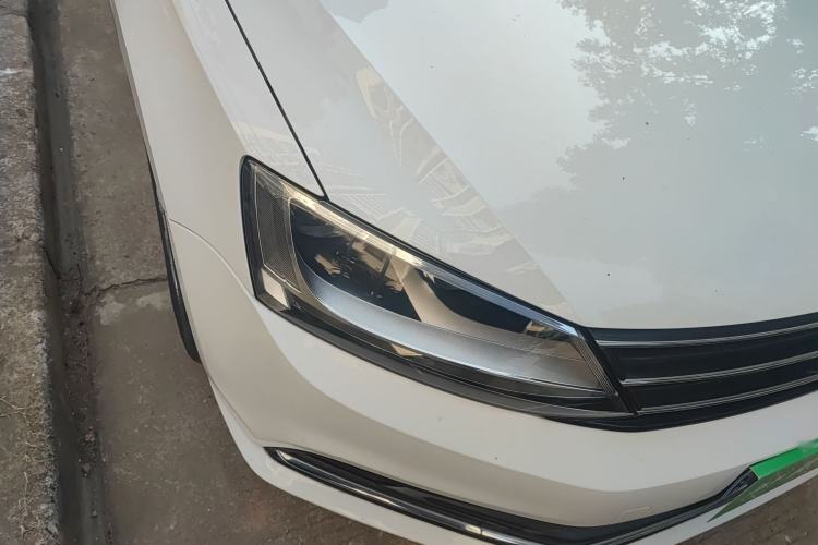 Used Volkswagen Sagitar 2015 1.6L Manual Comfort Model