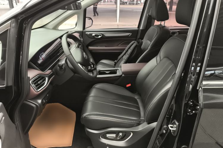 Used GAC Trumpchi M6 2023 PRO 270T DCT Luxury Edition
