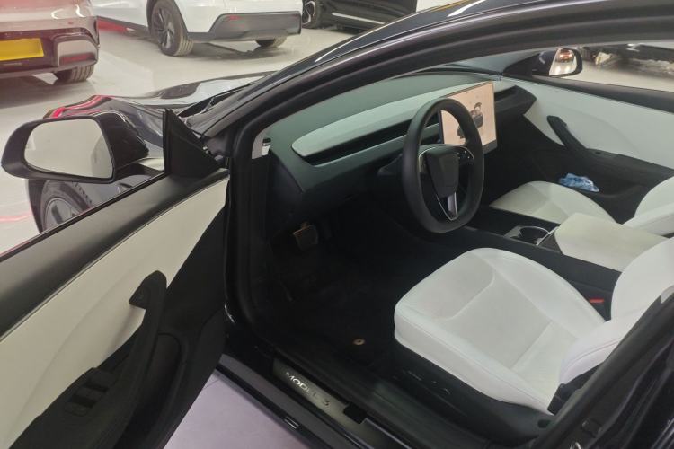 Used Tesla Model 3 2023 Rear-Wheel-Drive Version
