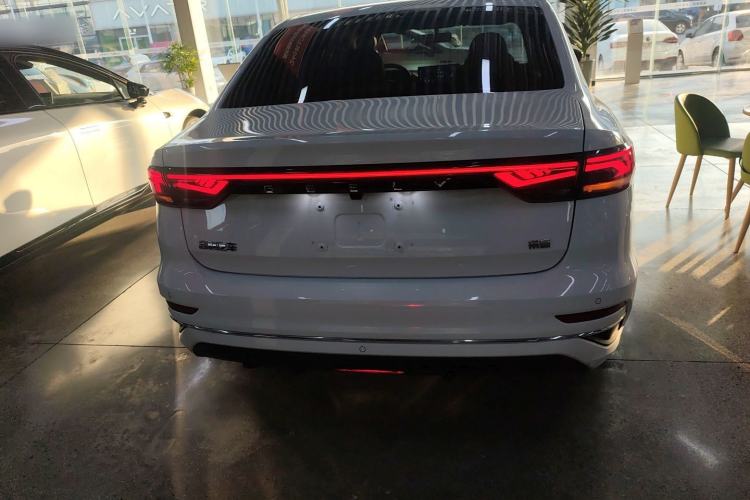 Used Geely Auto Emgrand 2025 4th Generation 1.5L CVT Flagship Version
