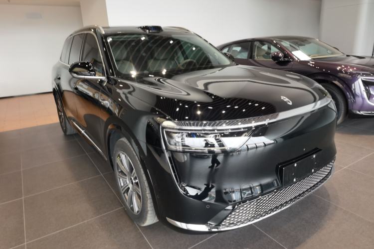 Used Hima AITO M8 2025 Model Pure Electric Ultra Six-Seat Four-Wheel-Drive Version
