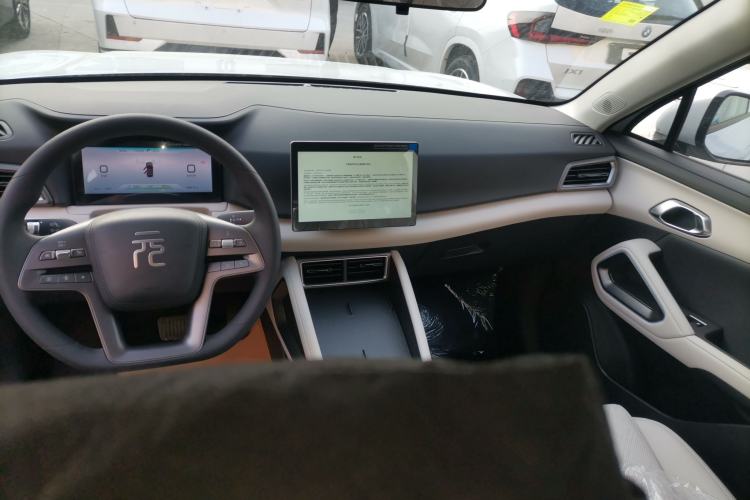 Used BYD Yuan UP 2025 Intelligent Driving Version 401 KM Dynamic Edition
