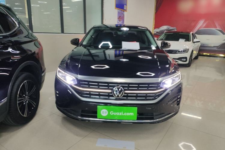 Used Volkswagen Passat 2022 330TSI Luxury Edition Custom Version
