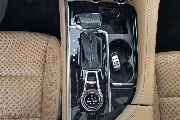 Used Changan CS95 2021 2.0T Four-Wheel Drive Premium Edition
