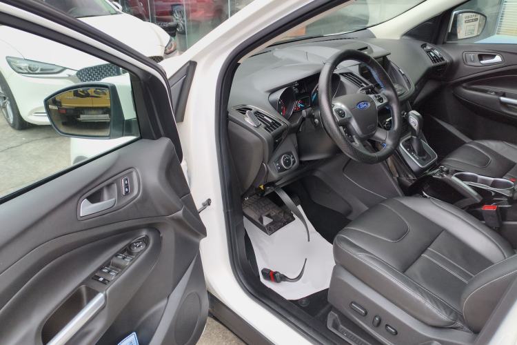 Used Ford Kuga 2015 2.0L GTDi Four-Wheel-Drive Sport Model