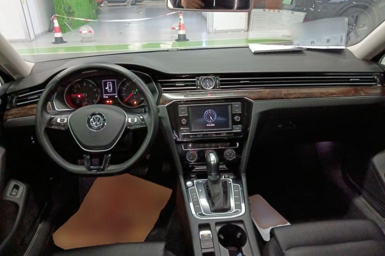 Used Volkswagen Magotan 2019 330TSI DSG Leading Model China VI Standard