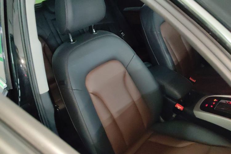 Used Audi Q5 2017 Plus 40 TFSI Ambition Model