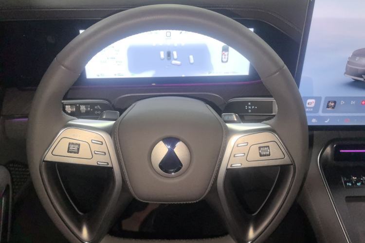 Used Denza N9 2025 Flagship Model
