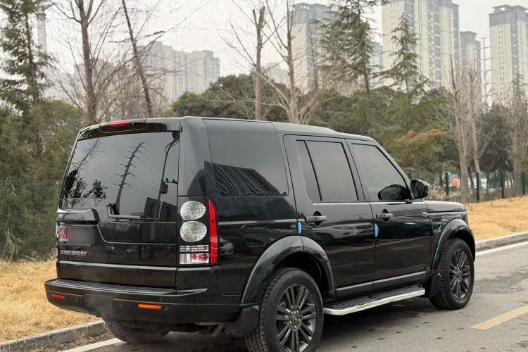 Used Land Rover Discovery 2016 3.0 SC Obsidian Black Heritage Edition SE
