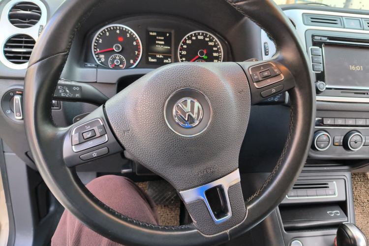 Used Volkswagen Tiguan L 2015 1.8TSI Automatic Two-Wheel Drive Luxury Model
