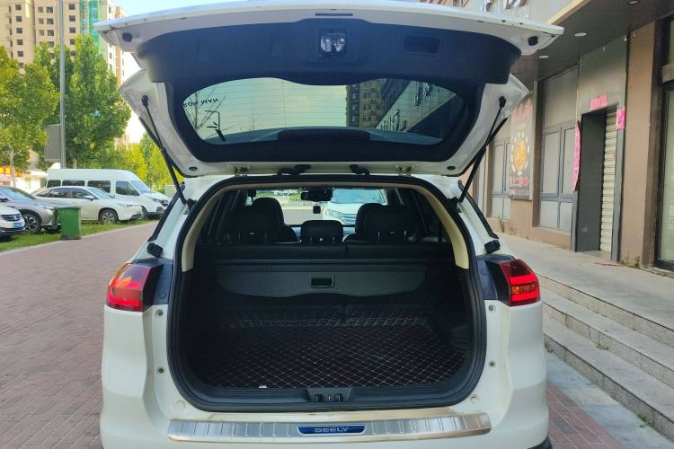 Used Geely Auto Emgrand X7 Sport 2018 1.8TD Automatic Two-Wheel Drive Smart 4G Connected Version