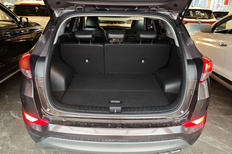 Used Hyundai Tucson 2018 1.6T Dual-Clutch Two-Wheel Drive 15th Anniversary Special Edition