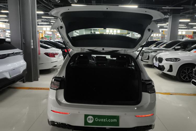 Used Volkswagen Golf 2025 300TSI R-Line