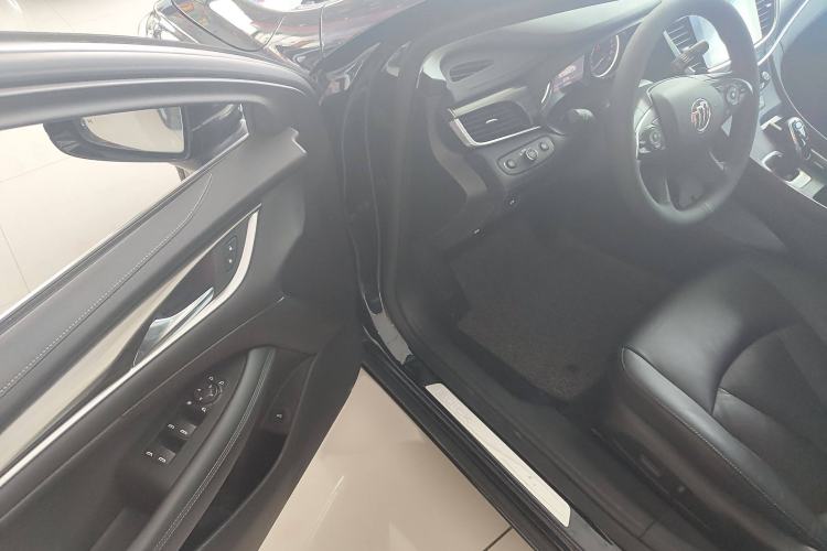 Used Buick LaCrosse 2019 28T Luxury Model
