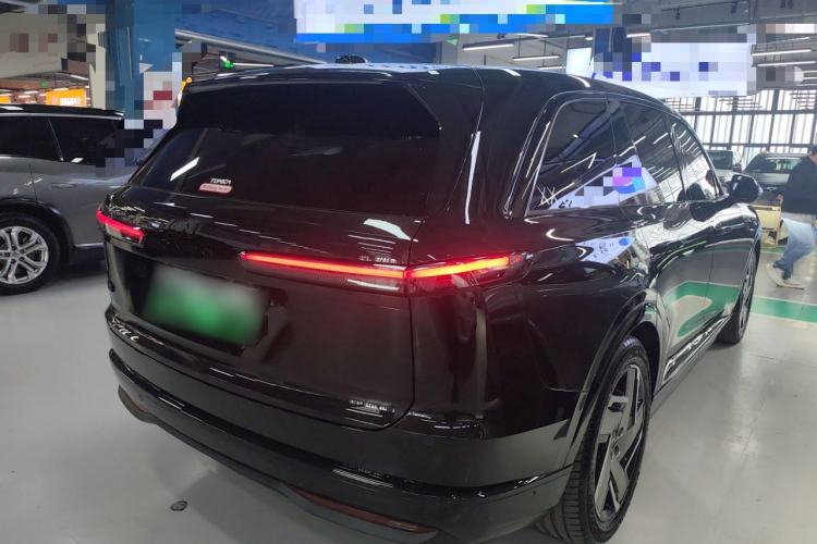 Used ONVO Luxeed L90 2025 Model—Max Six-Seater Version
