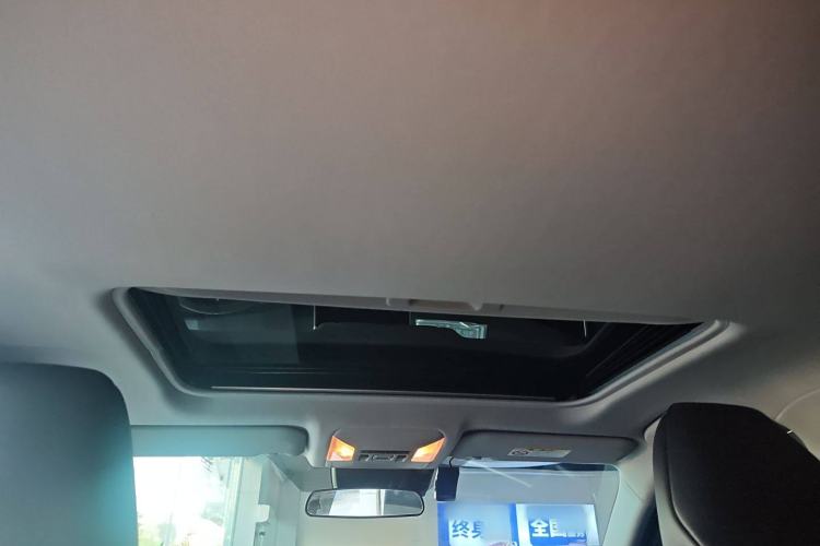 Used Toyota Wildlander 2020 Dual-Engine 2.5L E-CVT Two-Wheel Drive Luxury Edition
