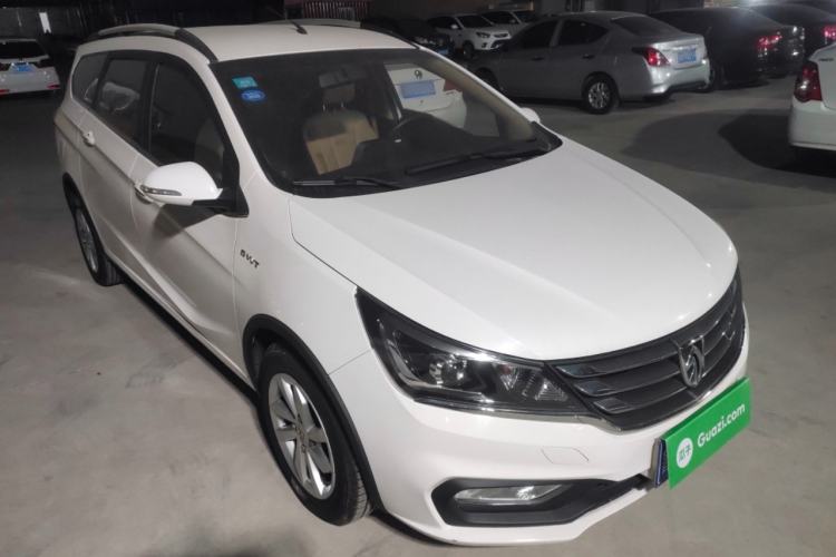 Used Baojun 310W 2017 1.5L Manual Fashion Model China V

