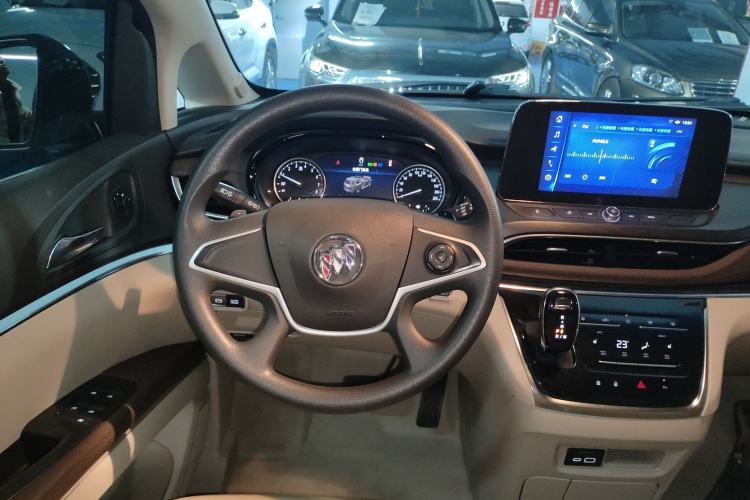 Used Buick GL8 2023 Land Executive Class Comfort Model
