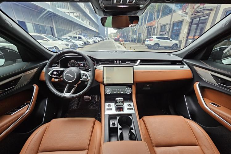 Used Jaguar F-PACE 2024 P250 R-Dynamic SE
