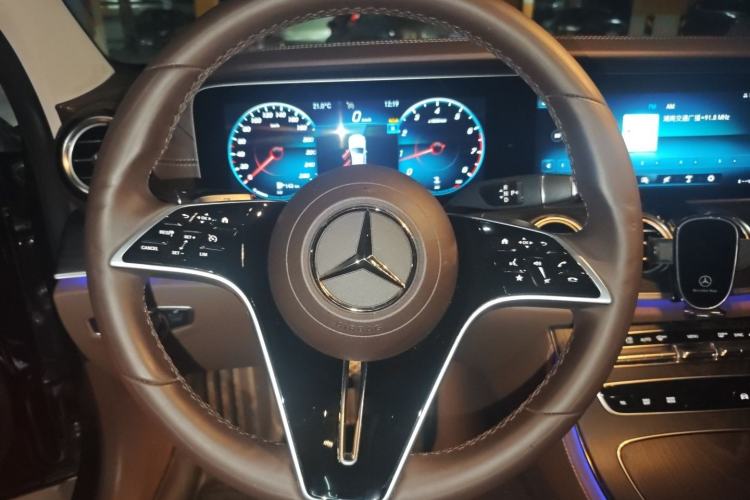 Used Mercedes-Benz E-Class 2023 Updated E 300 L Fashion Edition
