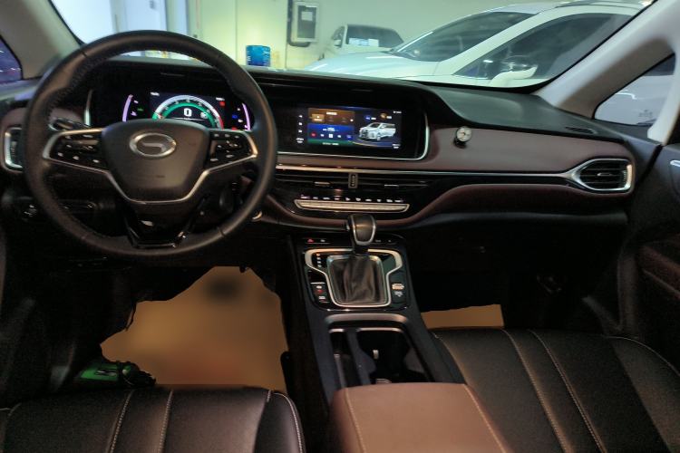 Used GAC Trumpchi M6 2021 PRO 270T Automatic Luxury Edition
