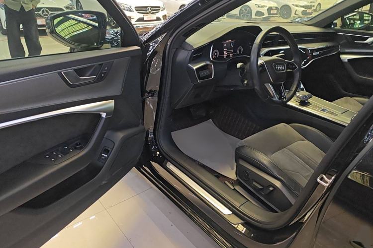 Used Audi A6L 2019 40 TFSI Luxury Dynamic Model
