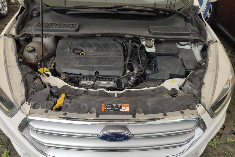 Used Ford Kuga 2018 EcoBoost 180 Two-Wheel-Drive Platinum Edition
