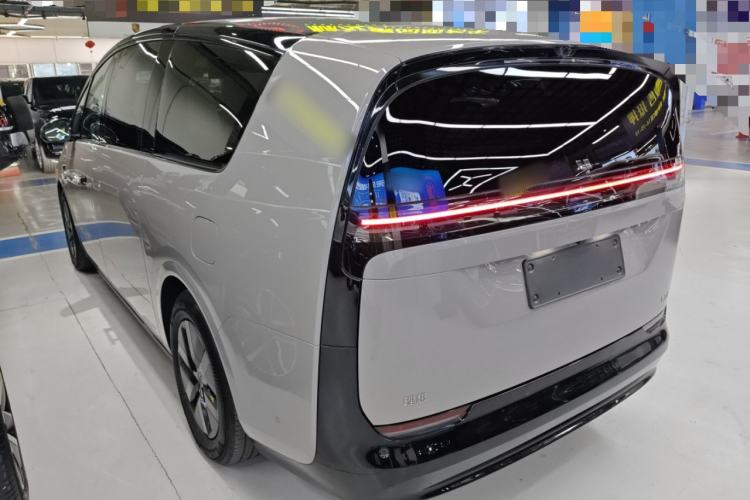 Used Li Auto MEGA 2024 Ultra Model