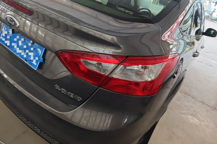 Used Ford Focus 2012 Sedan 1.6L Automatic Comfort Model
