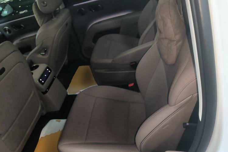 Used Li Auto Li Auto i8 2025 Standard Edition
