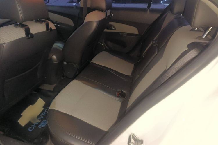 Used Chevrolet Cruze 2013 1.8L SE AT
