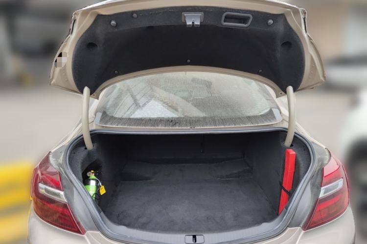 Used Buick Regal 2015 1.6T Fashion Tech Model
