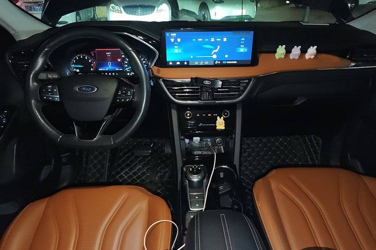 Used Ford Escape 2020 EcoBoost 245 Two-Wheel-Drive Titanium Edition
