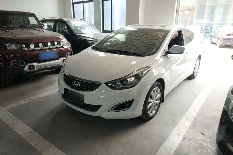 Used Hyundai Elantra 2016 1.6L Automatic Smart Version
