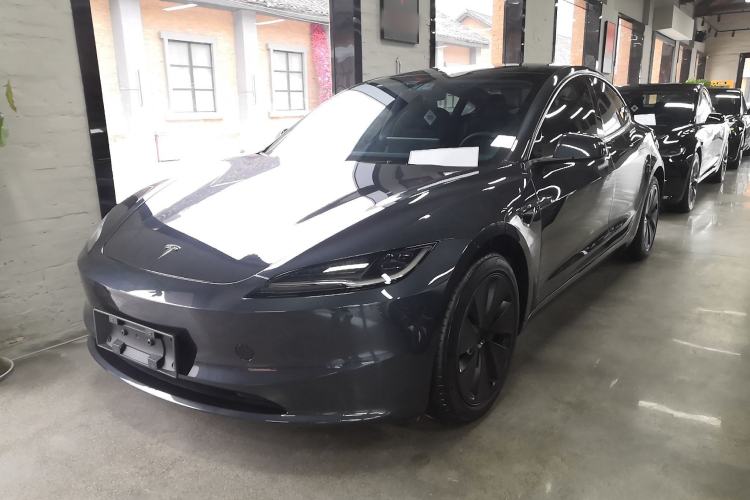 Used Tesla Model 3 2025 Rear-Wheel-Drive Version
