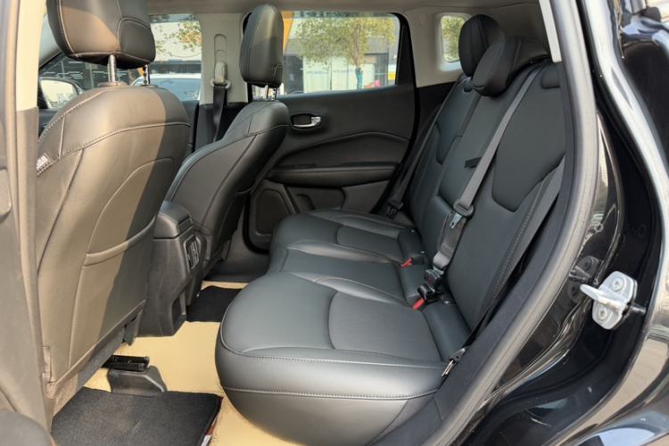 Used  Compass 2017 200T Automatic Prestige Edition
