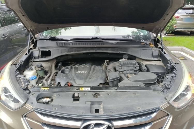 Used Hyundai Santa Fe 2013 2.4L Automatic 4x4 Comfort Edition
