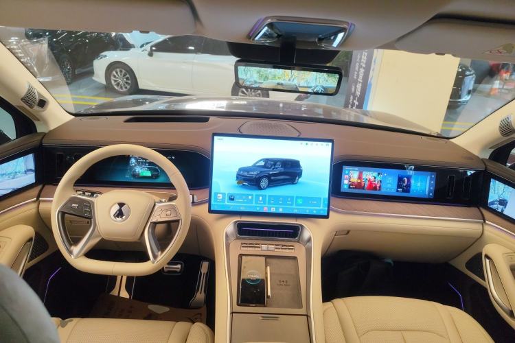 Used Denza N9 2025 Flagship Model
