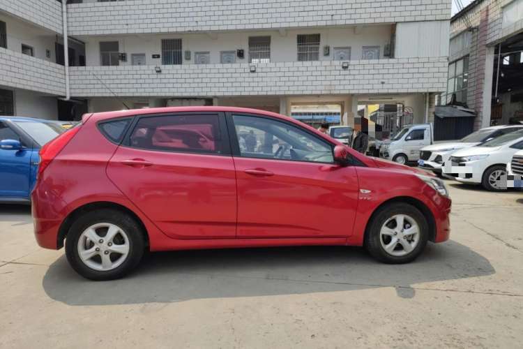 Used Hyundai Verna Ray 2016 1.4L Automatic Leading-Edge GLX
