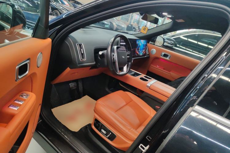 Used Li Auto L8 2023 Pro Model
