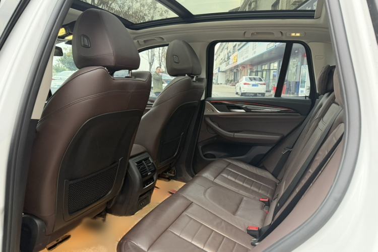 Used BMW X3 2020 xDrive30i Luxury Model with M Sport Package
