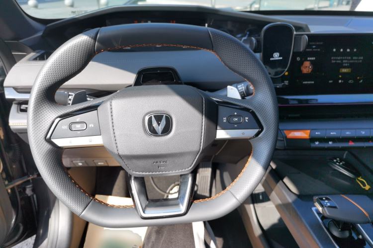 Used Changan UNI-V 2024 1.5T Prestige Edition
