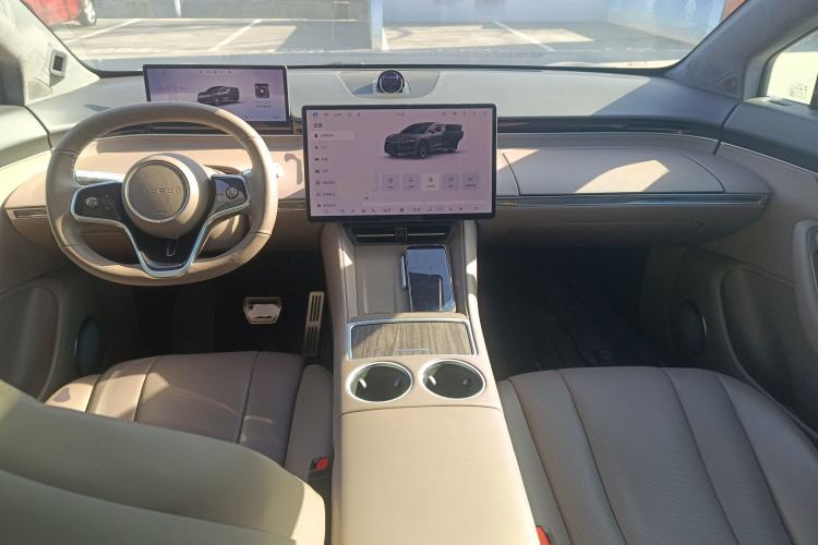 Used Hima Luxeed R7 2025 Range-Extended Version 251 km Max
