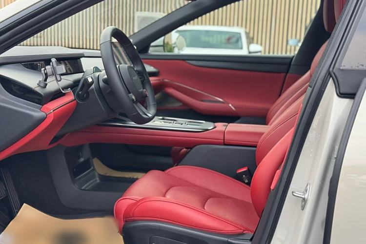 Used  SU7 2024 Rear-Drive Long-Range Intelligent Driving Version
