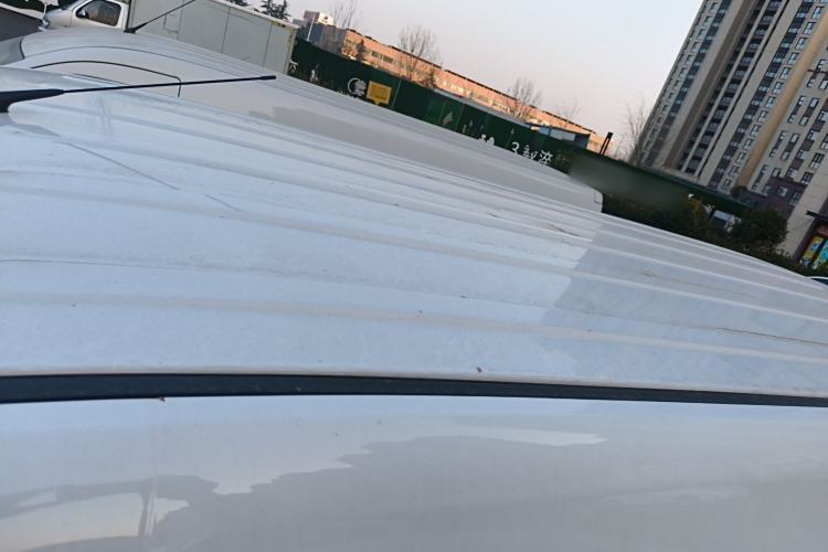 Used Wuling Yangguang 2024 300KM Comfort Version Passenger Van 75kW
