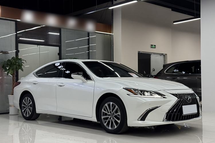 Used Lexus ES 2022 200 Excellence Edition
