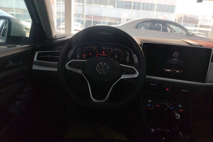 Used Volkswagen Bora 2023 300TSI DSG Prestige Edition
