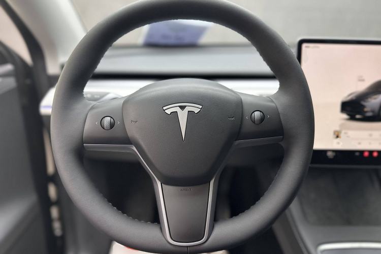 Used Tesla Model Y 2024 Rear-Wheel-Drive Version
